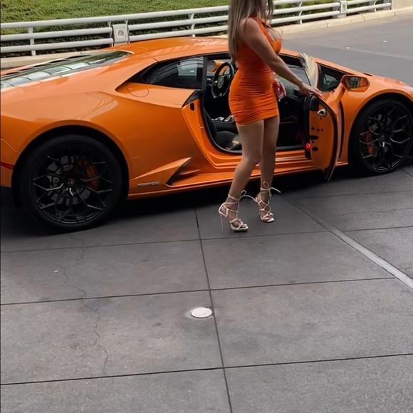 Snatched dress 🍊 - Picture 2 of 12